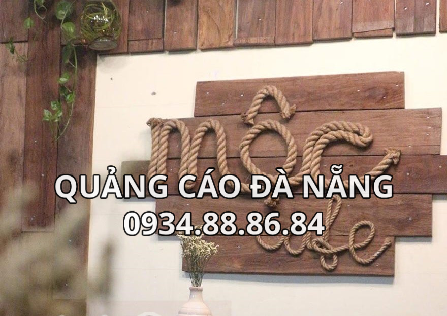 Bảng Hiệu Gỗ Homstay Nâu Dây Thừng